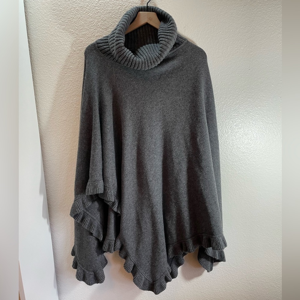UGG Wool Turtleneck Poncho One Size Like New